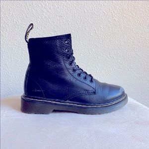 Kids doc marten